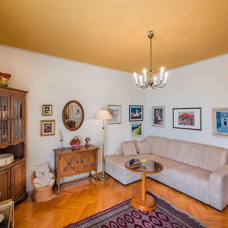 Banje Beach Apartman *